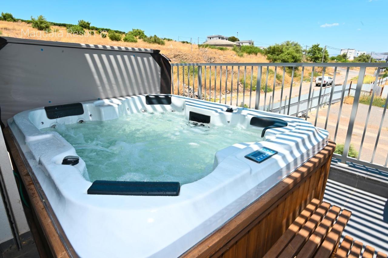 Yalarent Magdala Resort- Luxury Suites With Pool Or Jacuzzi With Sea View Migdal Exterior photo